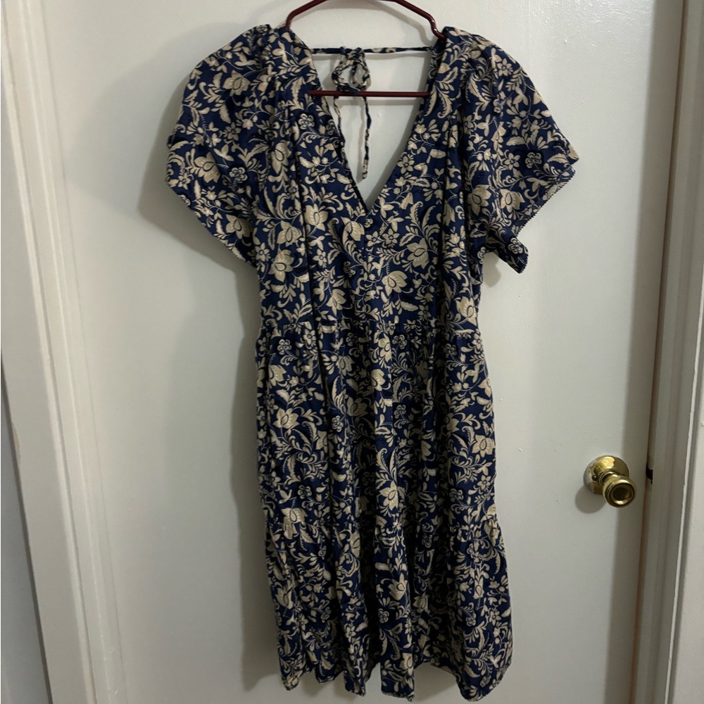 Old Navy floral paisley dress with tie back size large